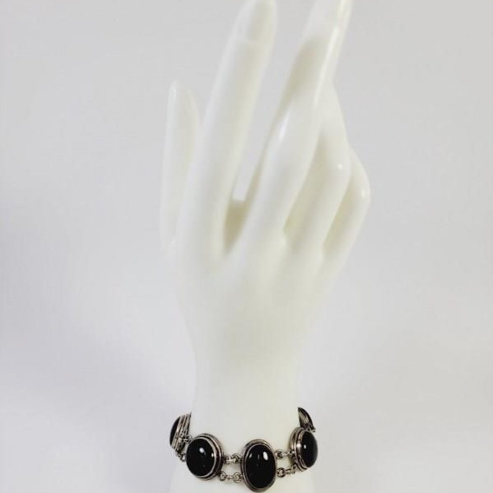 FREE SHIPPING Beautiful 925 Sterling Silver Onyx Link Bracelet